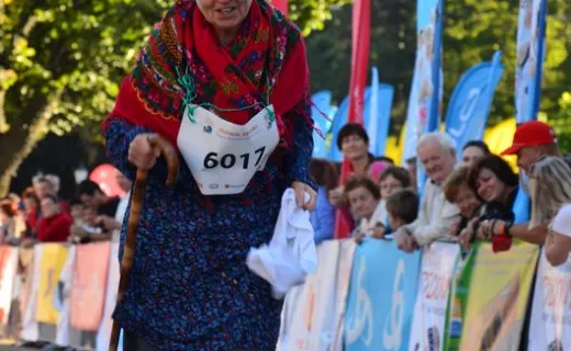 Bieg Przebierańców, czyli świetna zabawa i dużo śmiechu na deptaku w Krynicy  [ZDJĘCIA] - 